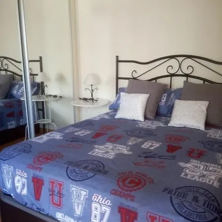 Pis A Apartment Vic
